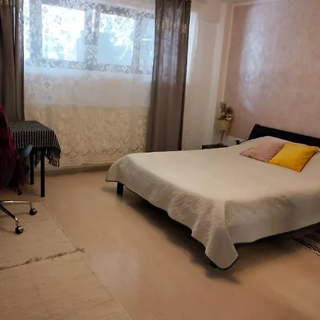 Homestay Royal Awoun Bucharest